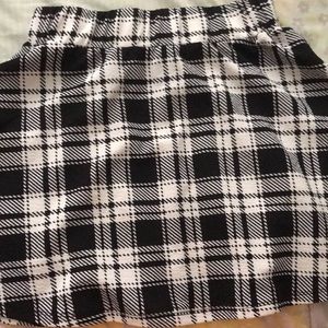 Black and White plaid skirt